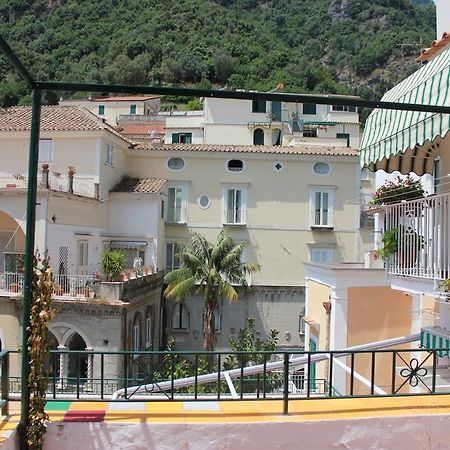 Casa Vacanze Nonna Raffa Amalfi Bagian luar foto