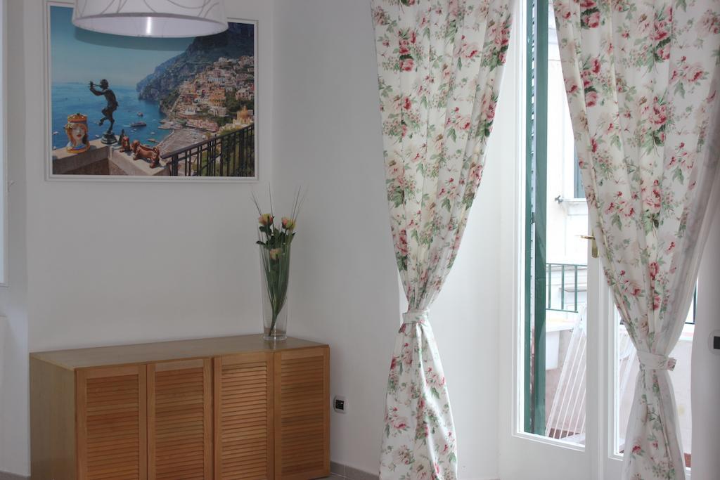 Casa Vacanze Nonna Raffa Amalfi Ruang foto